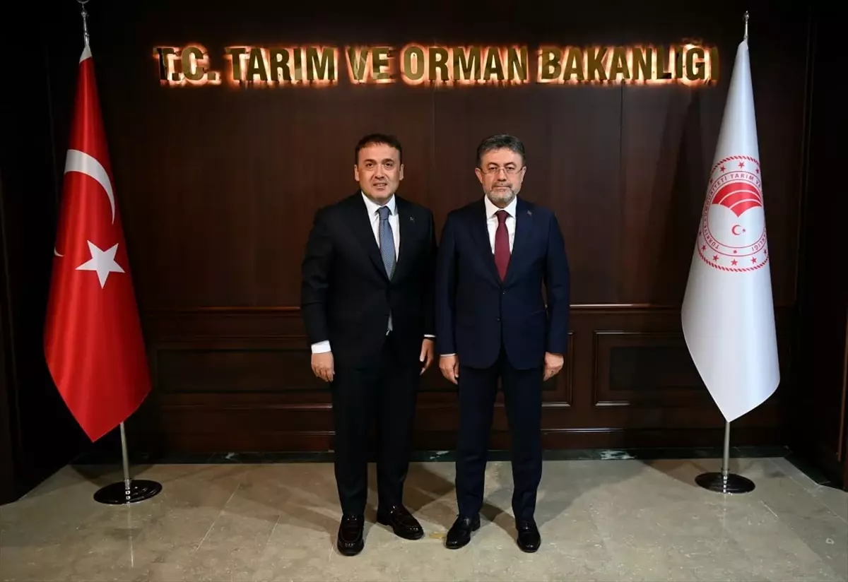 Vali Sözer, Bakan Yumaklı\'yı Ziyaret Etti