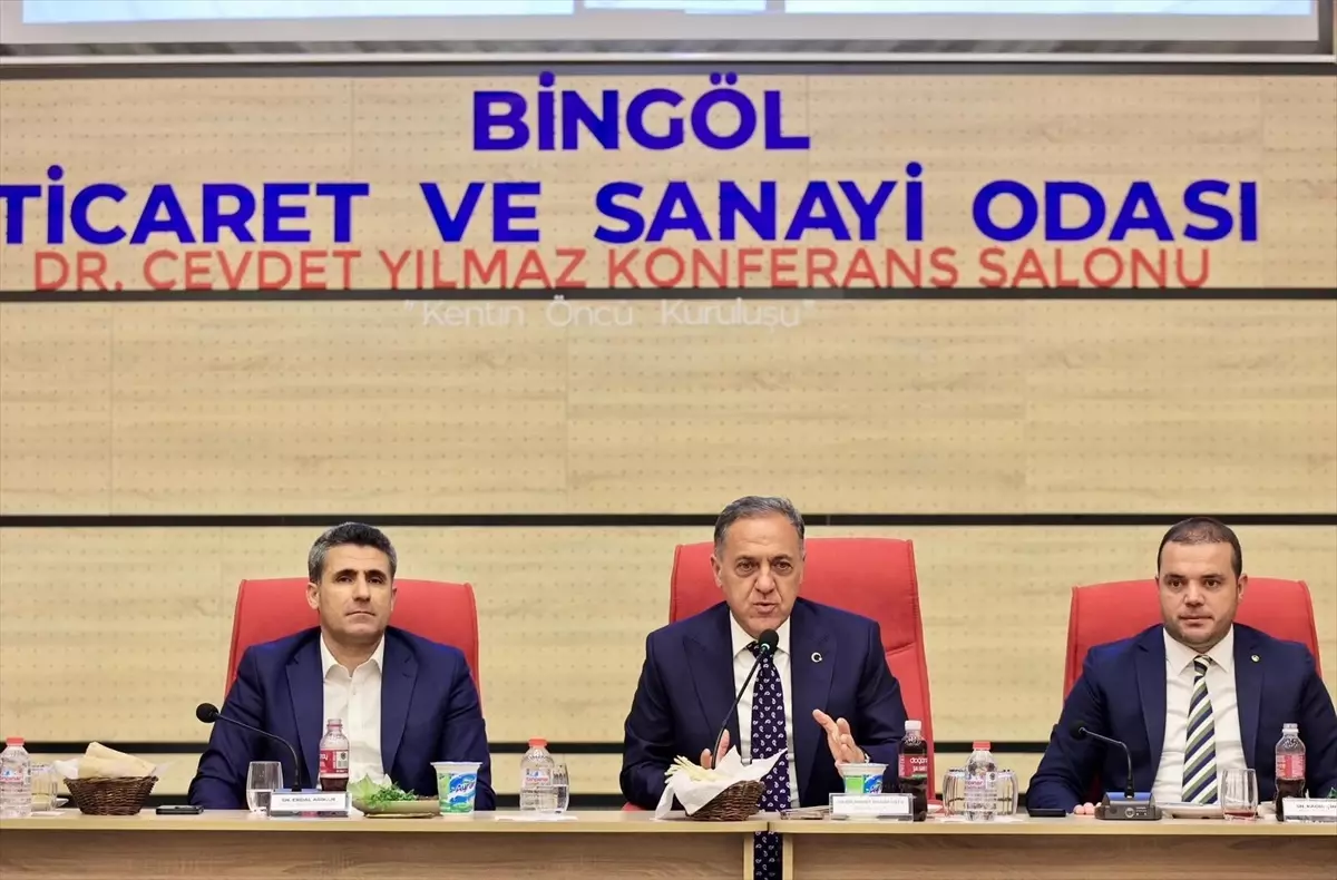 Bingöl\'de Oto Galericiler Sitesi Toplantısı