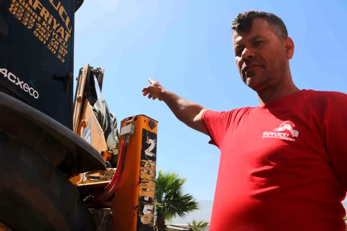 Kepçesini Kumru İçin 17 Gün Bekletti