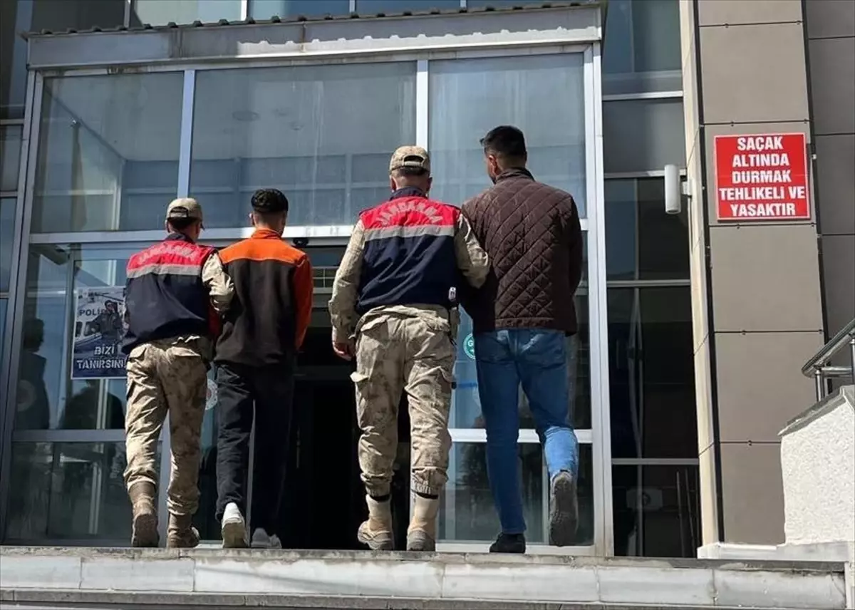 Bitlis\'te Düzensiz Göçmen Operasyonu