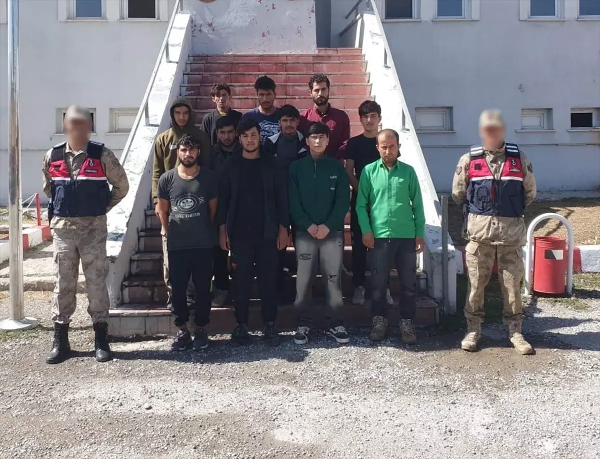 Bitlis\'te 11 Düzensiz Göçmen Yakalandı