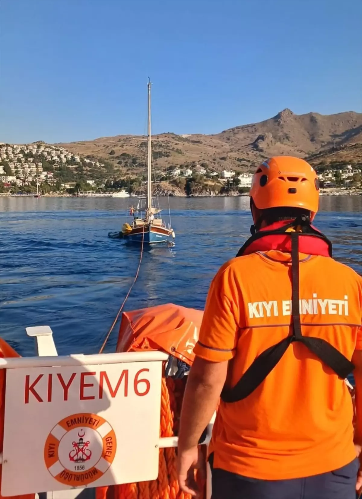 Bodrum\'da Sürüklenen Tekne Kurtarıldı