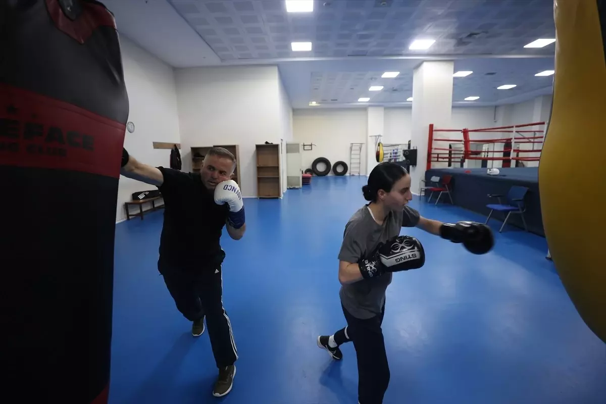 Genç Boksçı Saliha Ceylin Pehlivan\'ın Hedefi Olimpiyatlar