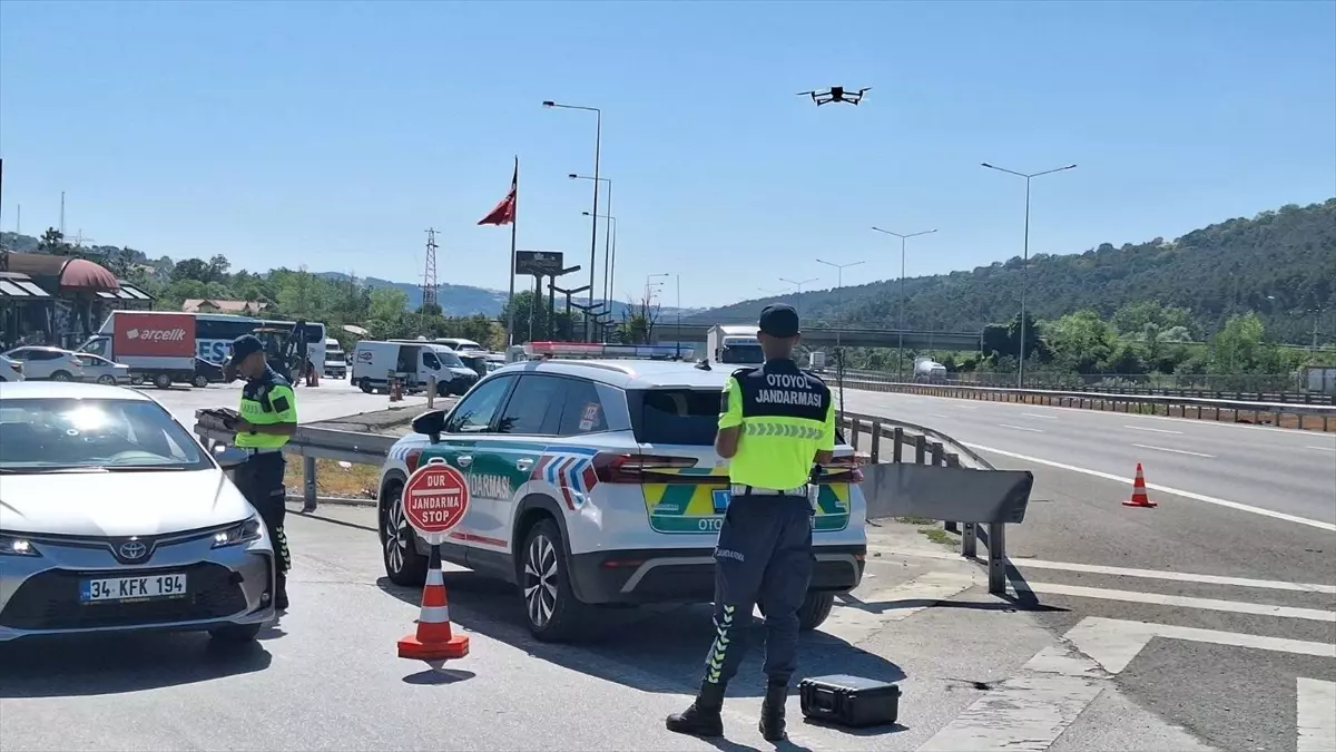 Bolu\'da Havadan Trafik Denetimi: 1378 Araca Ceza Kesildi