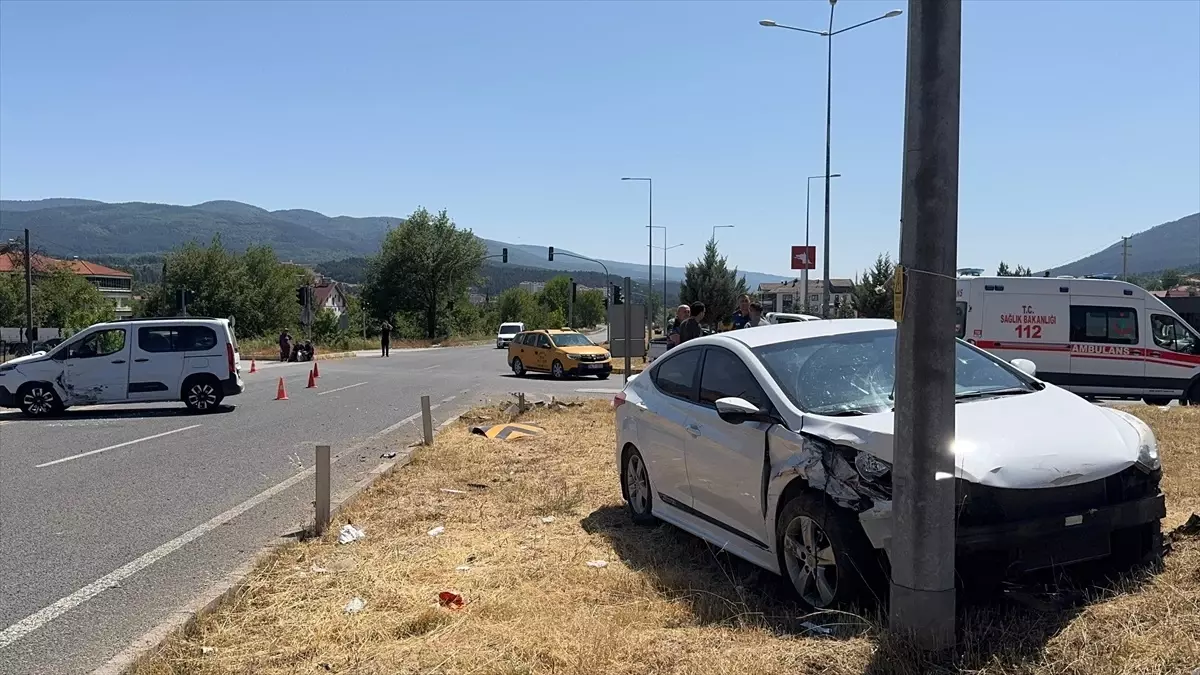 Mengen\'de Trafik Kazası: 6 Yaralı