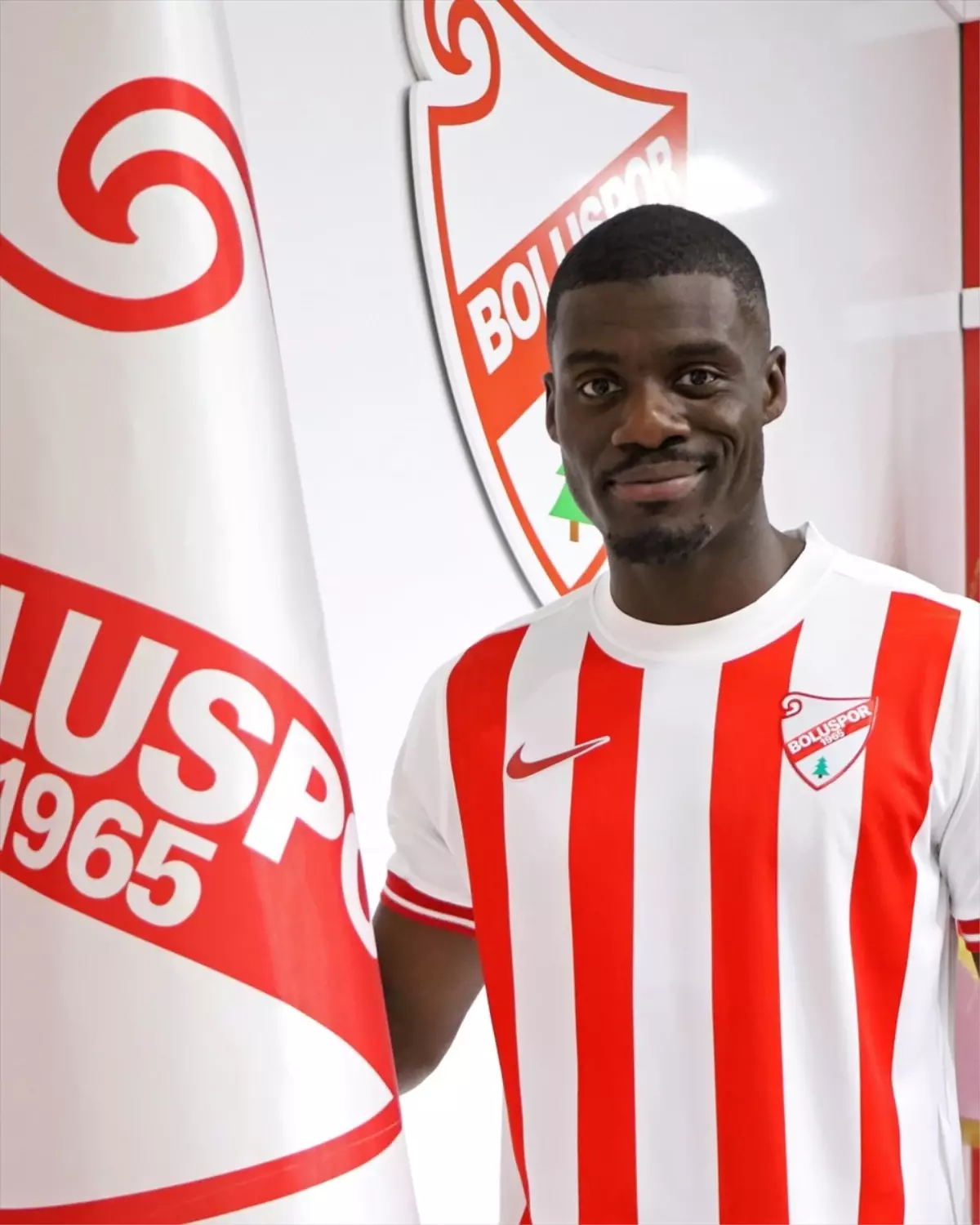 Boluspor, Loic Kouagba ile Anlaştı!
