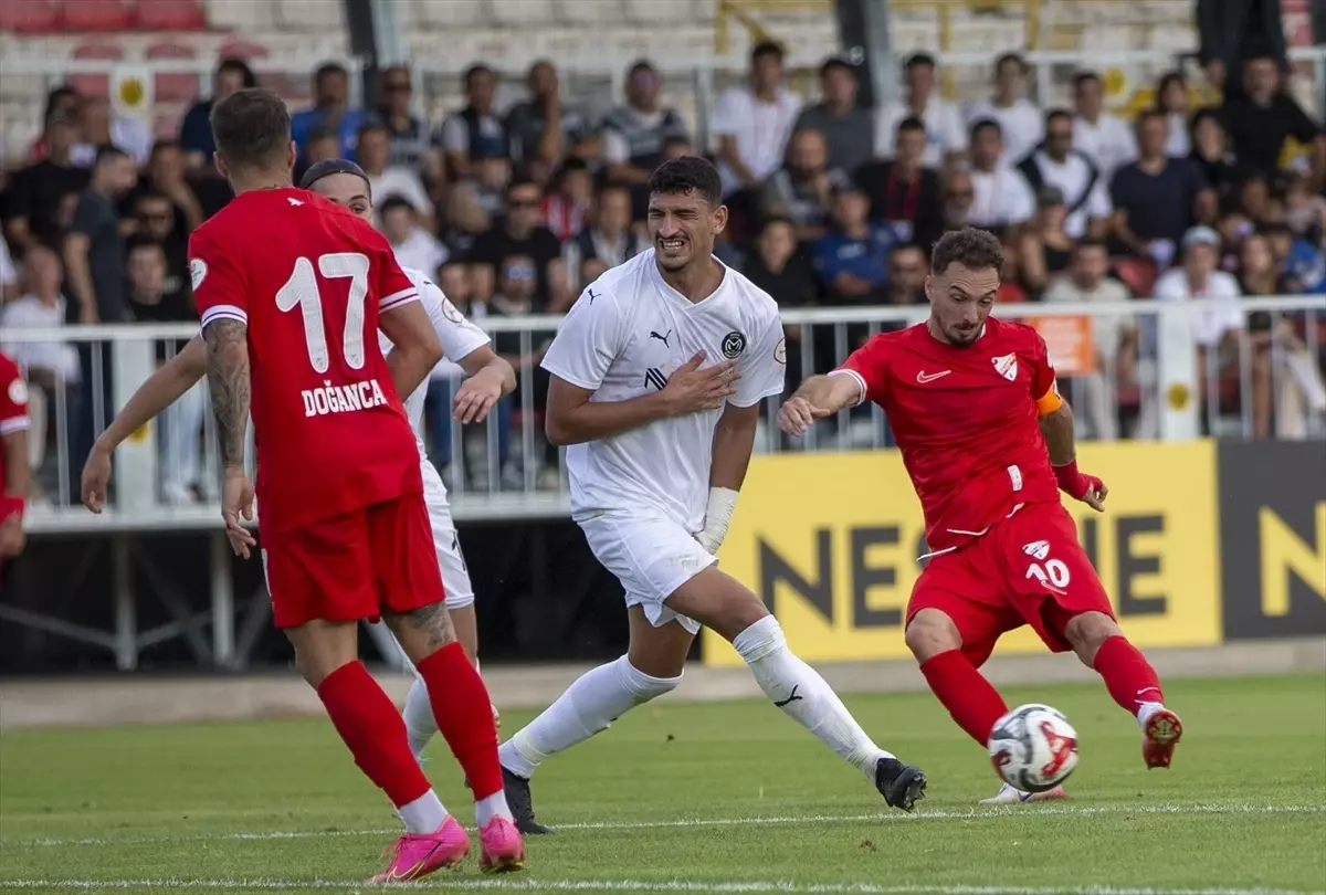 Boluspor, Manisa FK\'yı 2-0 Geçti