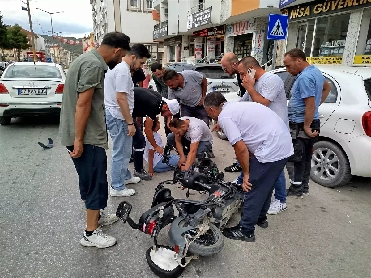 Boyabat\'ta Elektrikli Bisiklet Kazası
