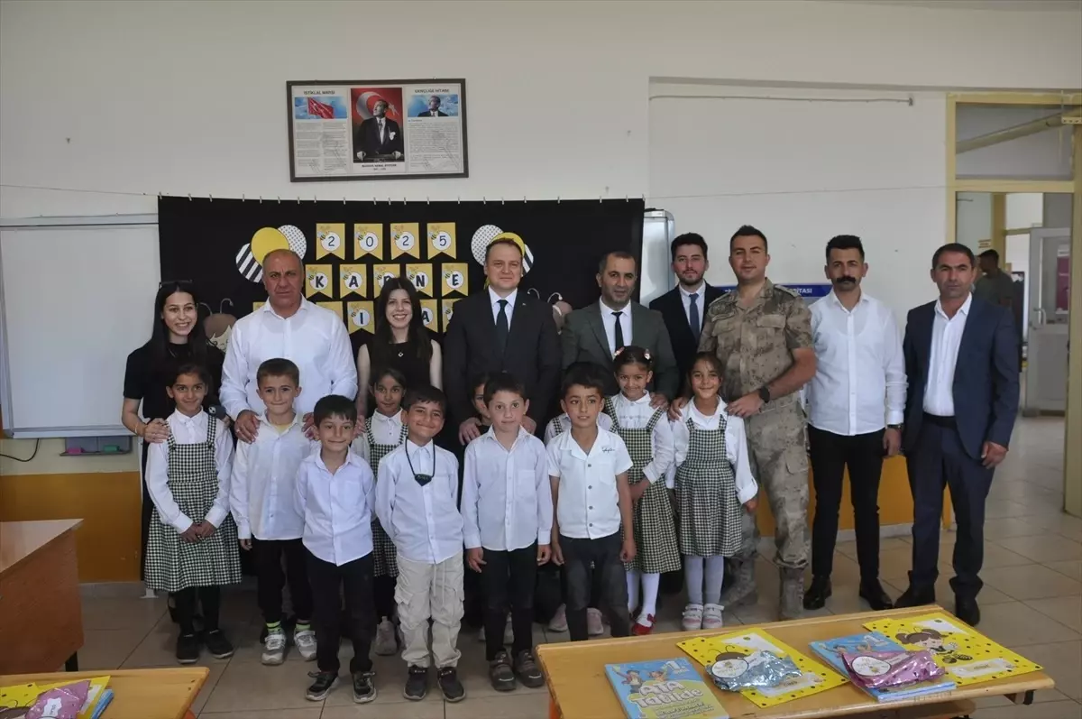 Bulanık\'ta Karneler Dağıtıldı
