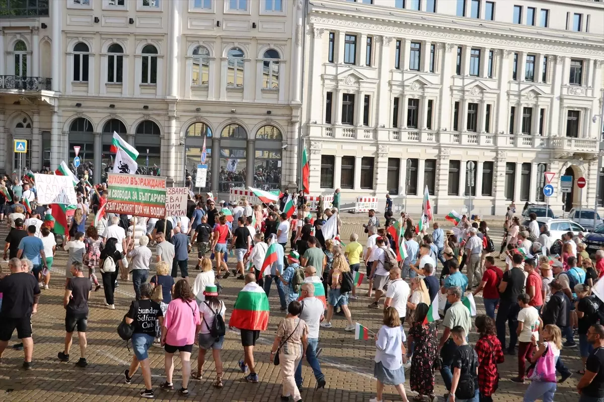 Bulgaristan\'da euroya geçiş kararı protesto edildi