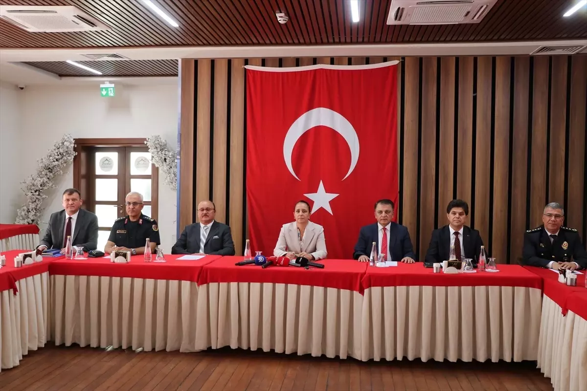 Burdur\'da Eğitim Öncesi Toplantı Yapıldı