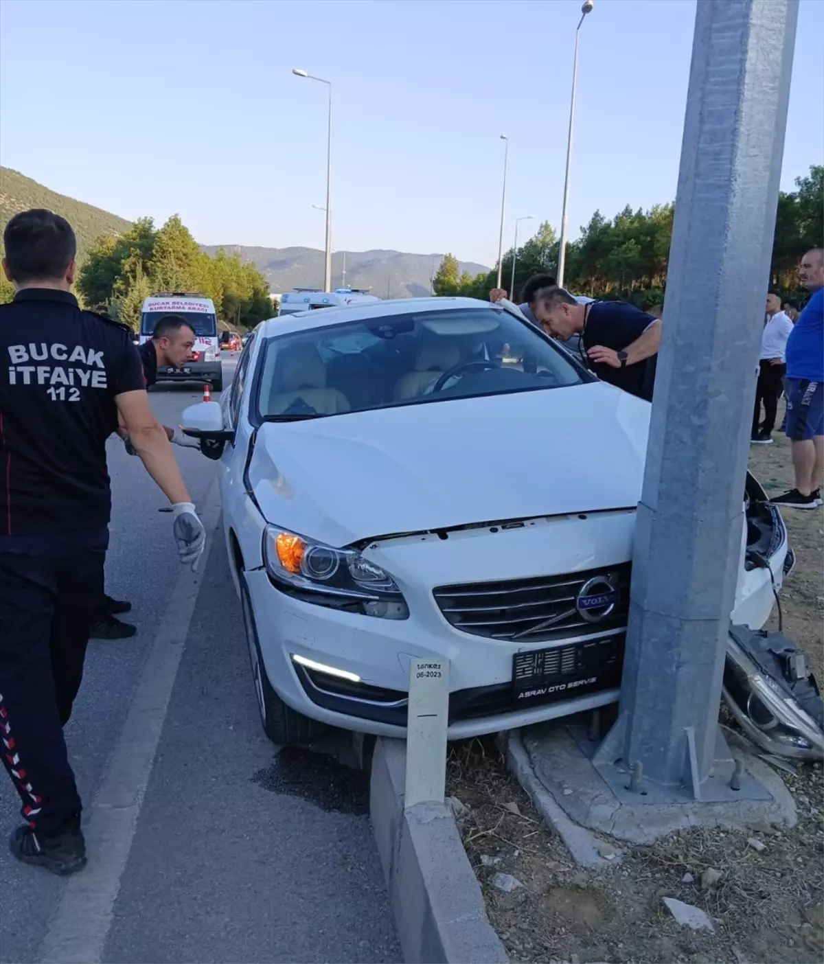 Bucak\'ta Trafik Kazası: 2 Yaralı