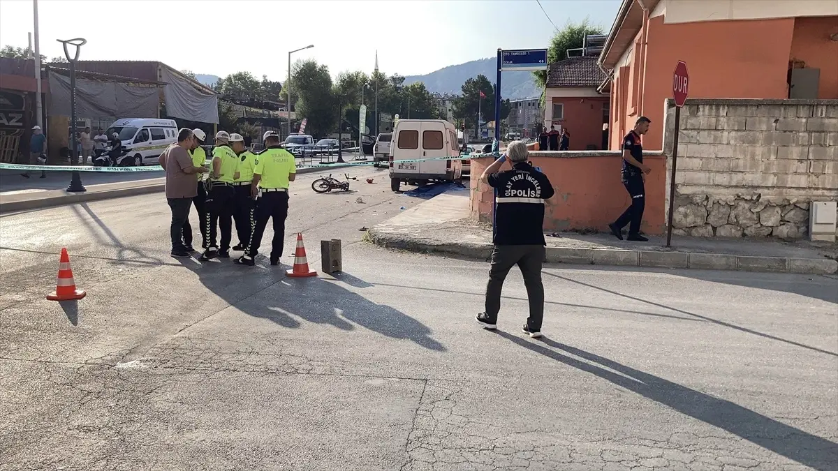 Burdur\'da Trafik Kazası: 1 Ölü, 1 Yaralı