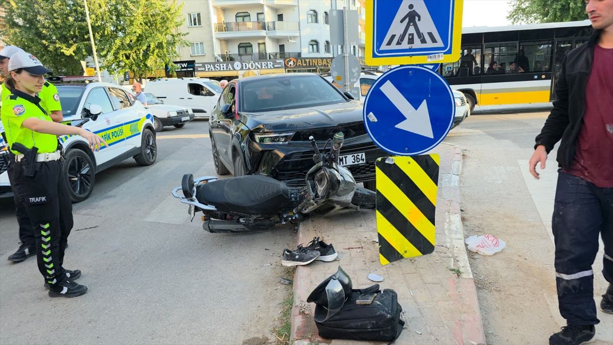 İnegöl\'de Motosiklet-Cip Kazası