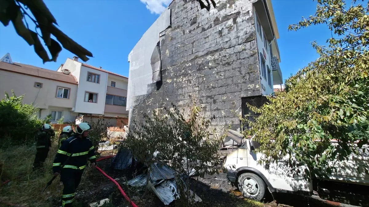 İnegöl\'de Elektrikli Bisiklet Yangını