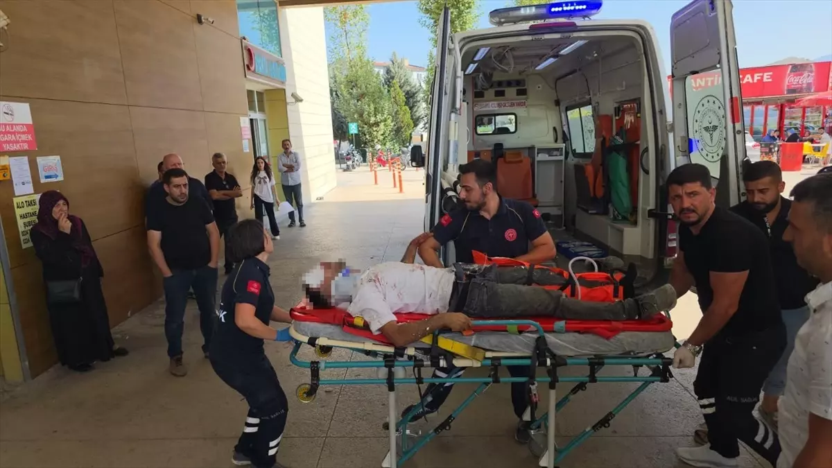 İnegöl\'de İnşaatta İşçi Yüksekten Düştü