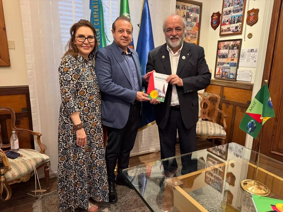 Büyükelçi Bağış, Napoli\'de Akdeniz Vakfı Dünya Birleşik Devletleri Barış Müzesi\'ni ziyaret etti