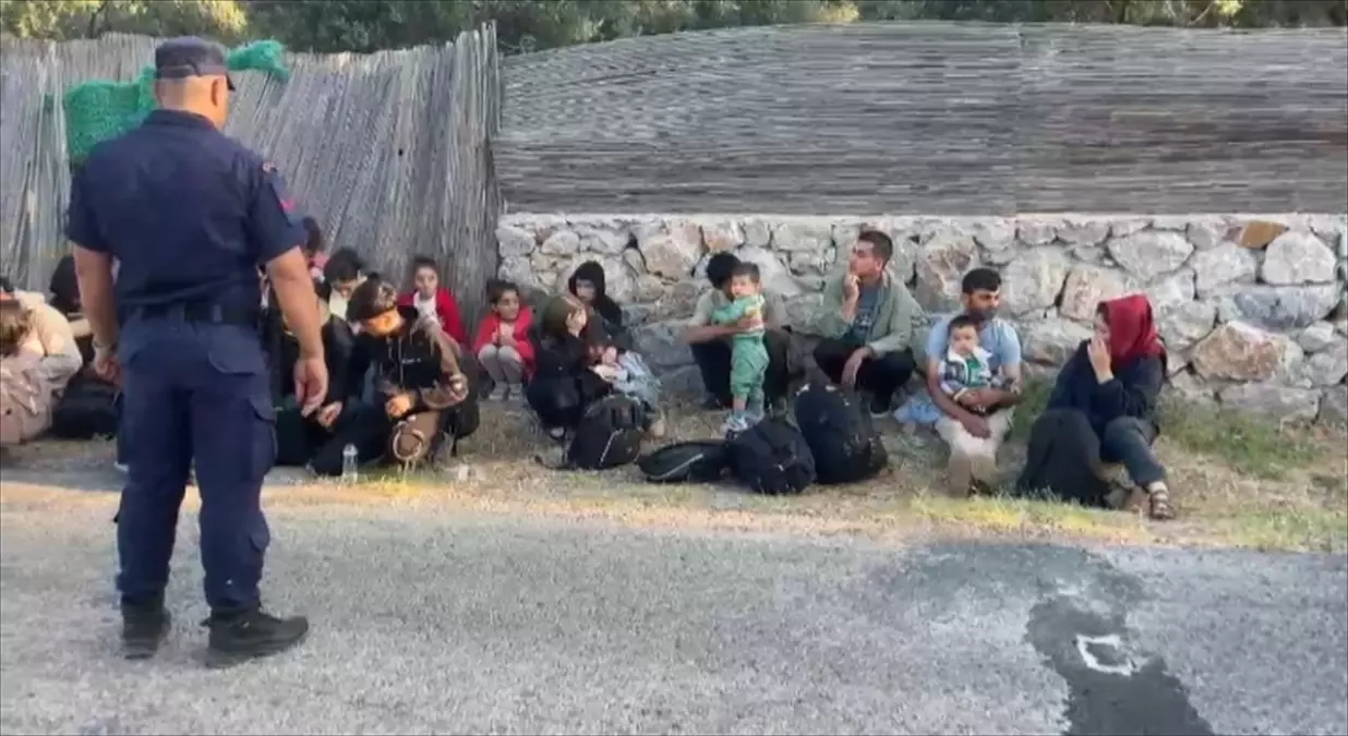 Ayvacık\'ta 30 Düzensiz Göçmen Yakalandı