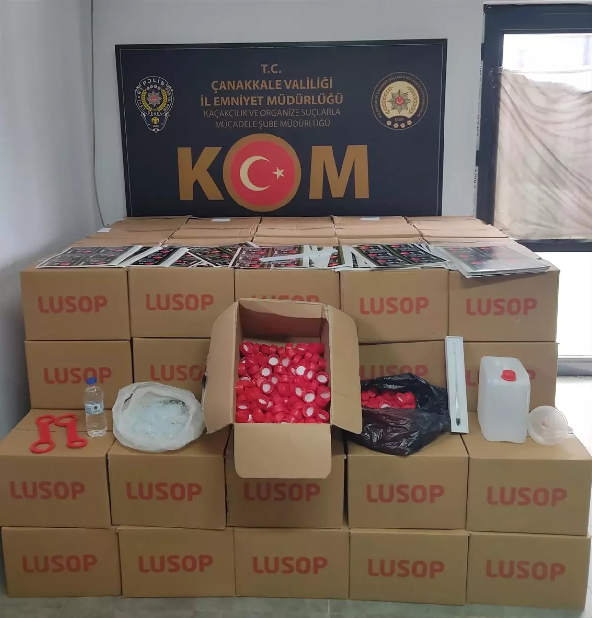 Çanakkale\'de Kaçakçılık Operasyonu: 4 Gözaltı