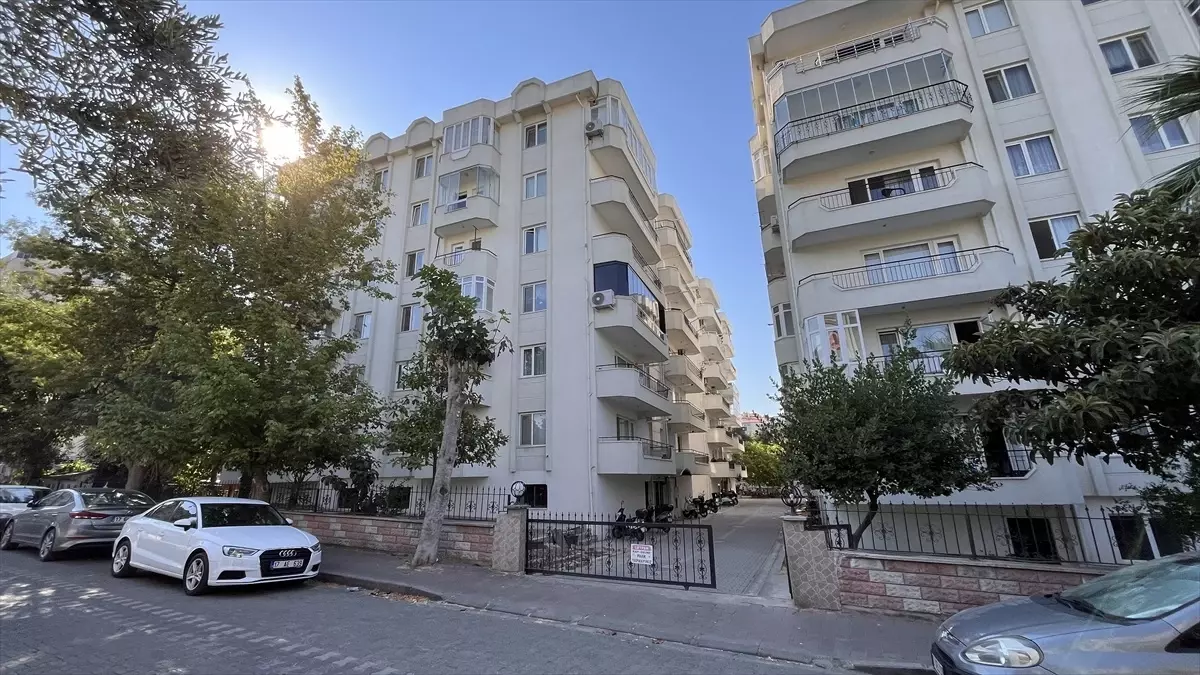 Çanakkale\'de Cinayet Şüphesi: Erkek Arkadaş Tutuklandı