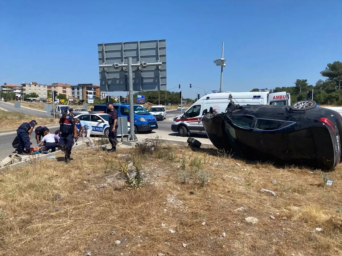 Çanakkale\'de Kaza: 3 Yaralı
