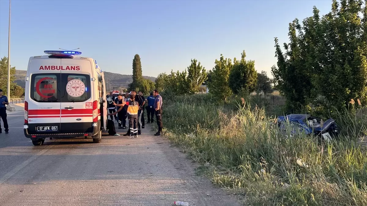 Çanakkale\'de Zincirleme Trafik Kazası: 5 Yaralı