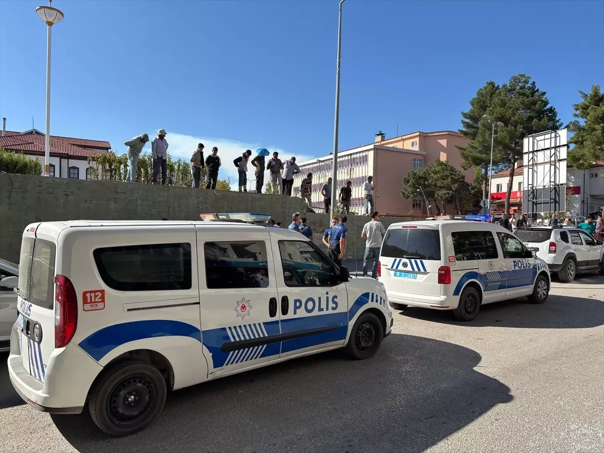 Çankırı\'da Bıçaklı Kavga: 3 Yaralı