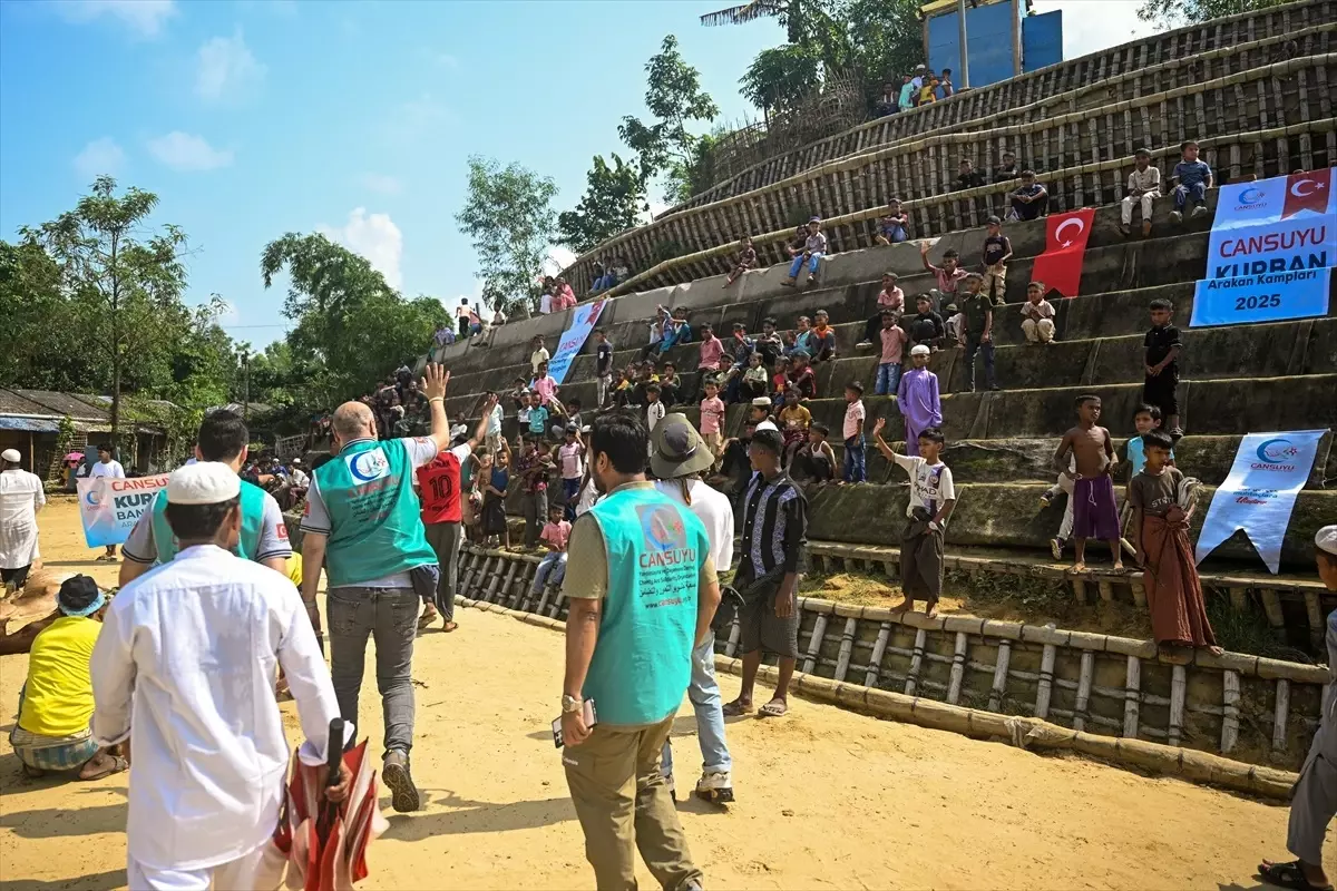 Cansuyu Derneği Bangladeş\'te 160 Kurban Kesti