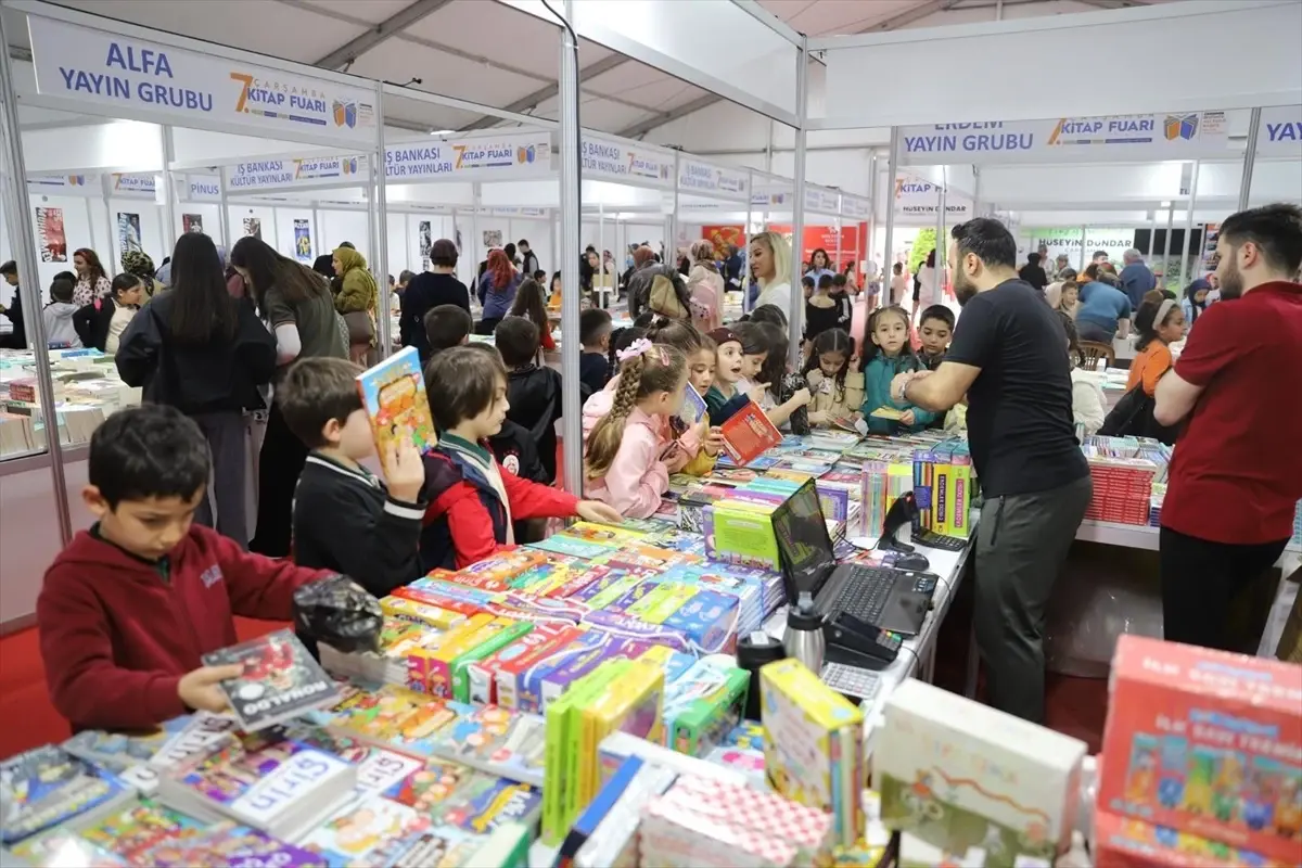 Çarşamba\'da 70 Bin Kişi Kitap Fuarını Ziyaret Etti
