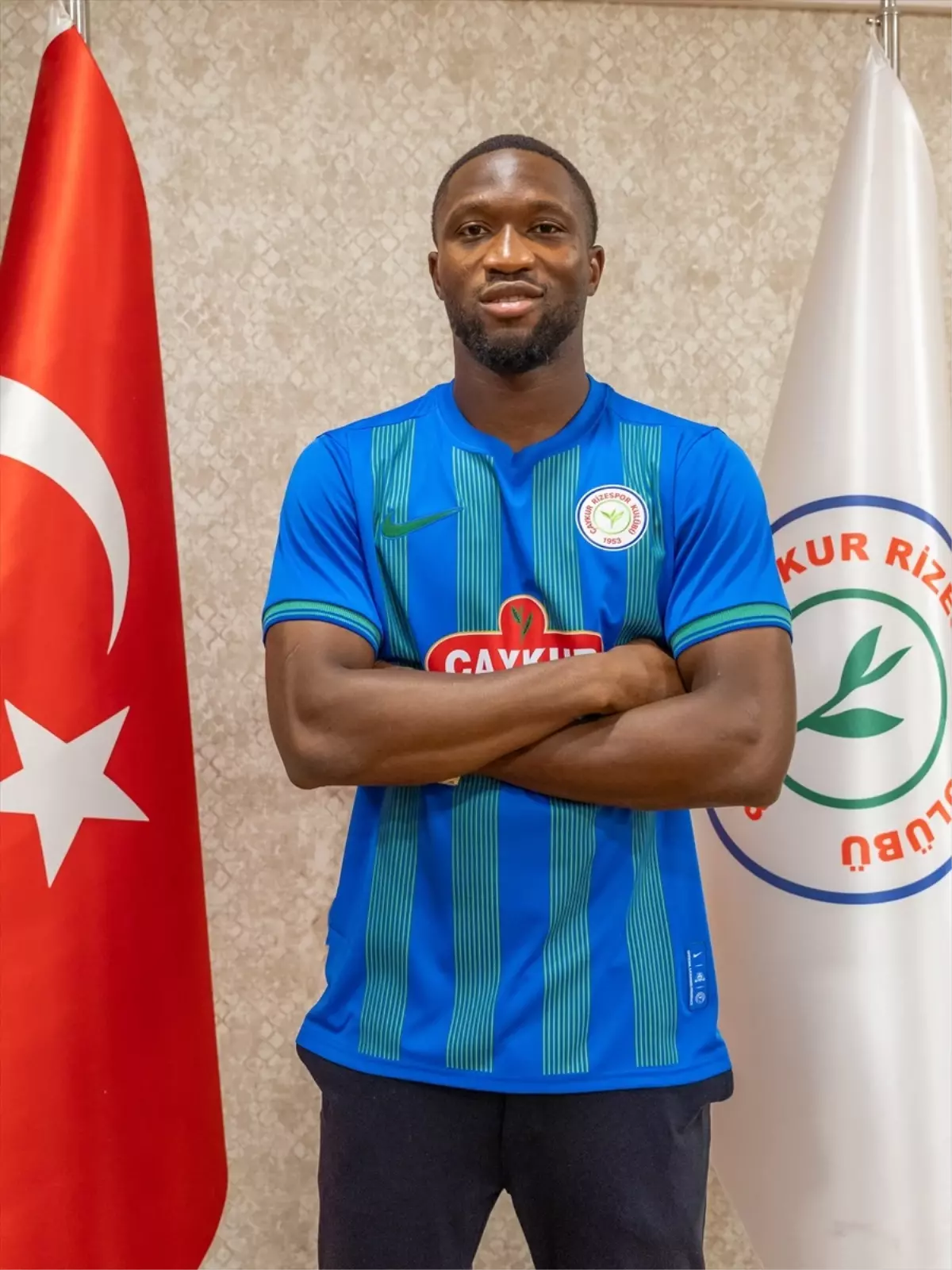 Çaykur Rizespor, Modibo Sagnan\'ı Kralıyor