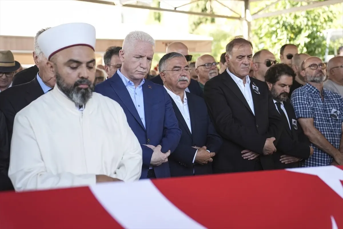 Prof. Dr. Metin Sözen Son Yolculuğuna Uğurlandı