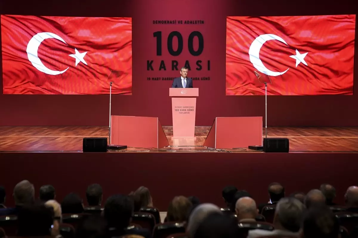 Özgür Özel\'den Karikatür Tepkisi