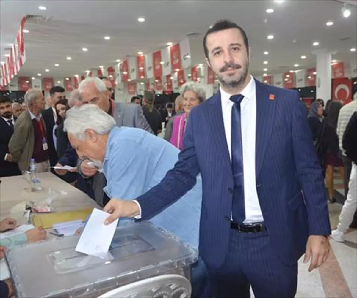 Anıl Aksu, CHP Karamürsel Başkanlığına Yeniden Seçildi
