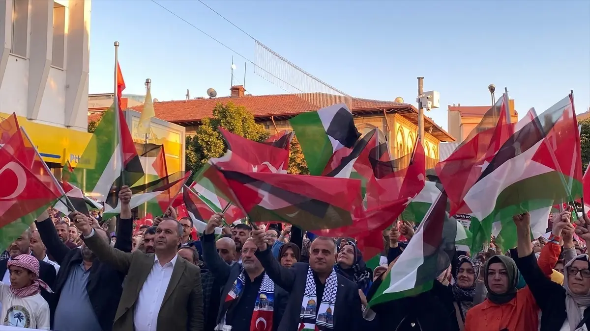 Çorum\'da Filistin Dayanışma Yürüyüşü