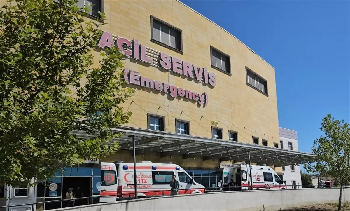 Çorum\'da 9 İşçi Karbonmonoksit Zehirlenmesi Şüphesiyle Hastaneye Kaldırıldı