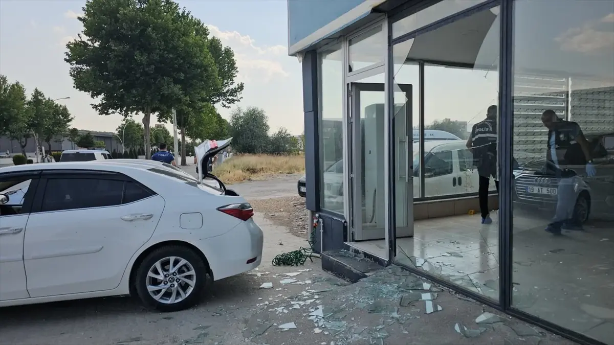 Çorum\'da Oto Galerisine Silahlı Saldırı