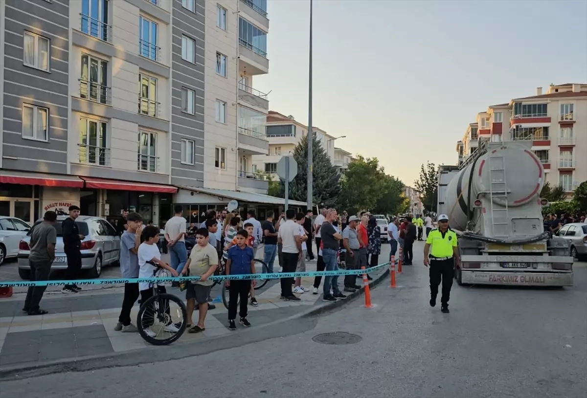 Çorum\'da Bisikletli Çocuk Tırın Çarpmasıyla Hayatını Kaybetti