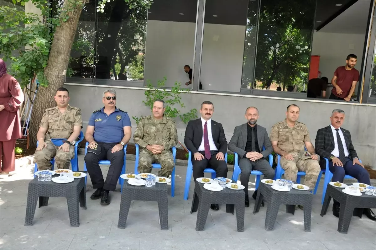 Çukurca\'da bayramlaşma programı düzenlendi