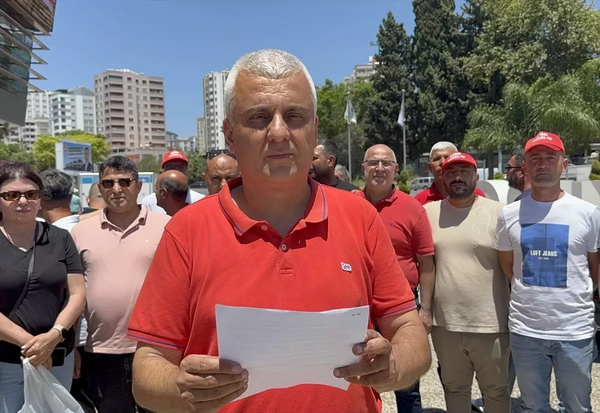 Çukurova Belediyesinde İşçi Eylemi