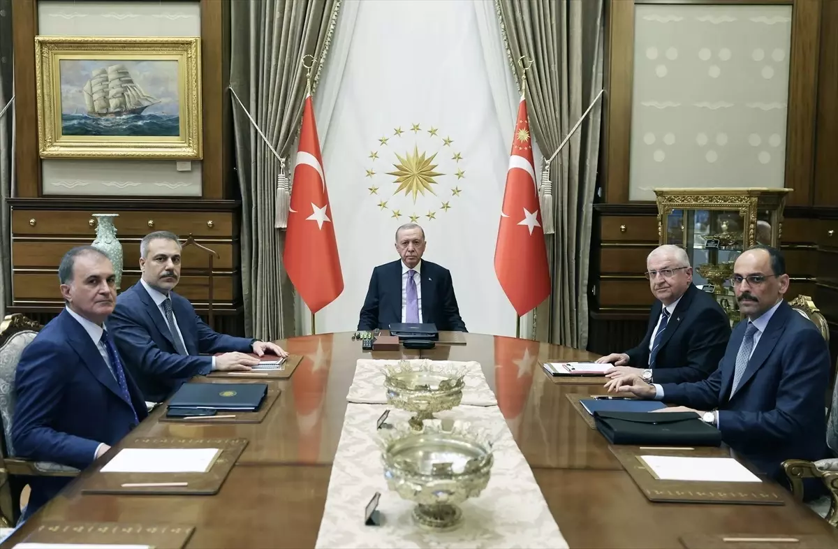 Cumhurbaşkanı Erdoğan başkanlığında güvenlik toplantısı yapıldı