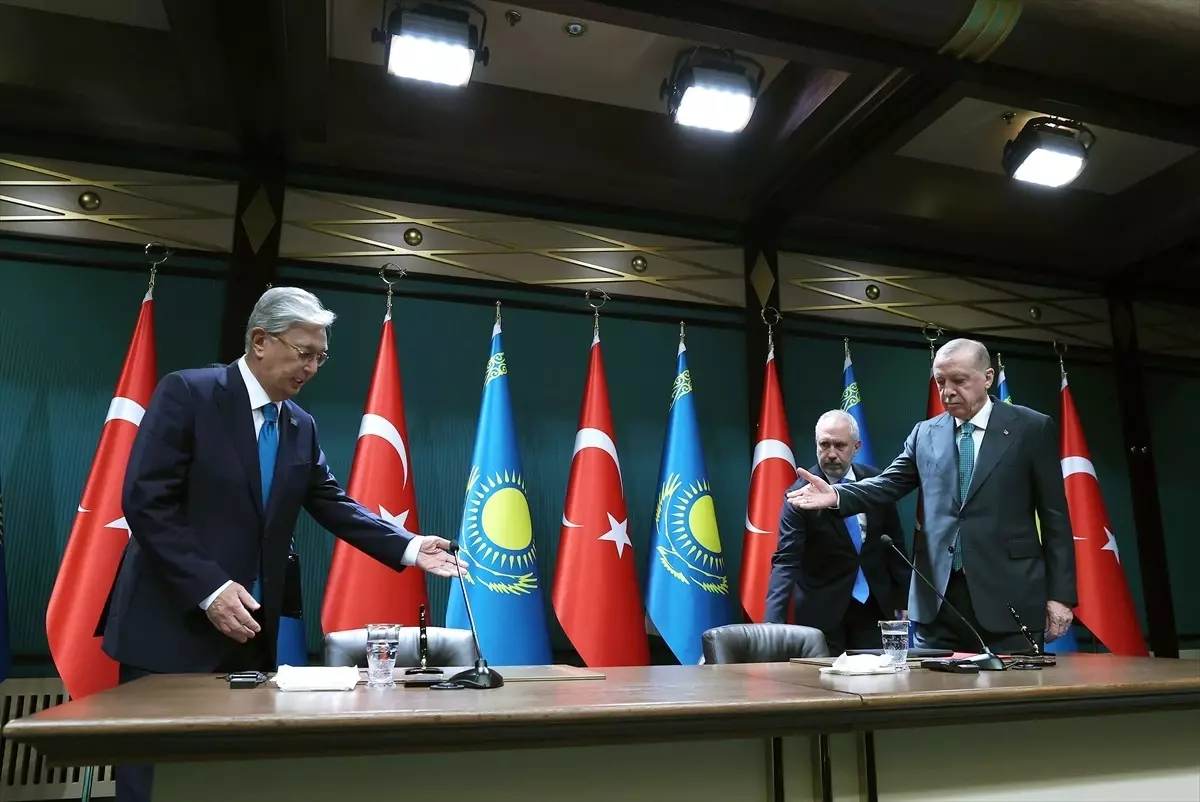 Cumhurbaşkanı Erdoğan: "Güvenlik işbirliği ve FETÖ başta olmak üzere terör örgütleriyle mücadele konuları da gündem başlıklarımız arasında yer aldı"