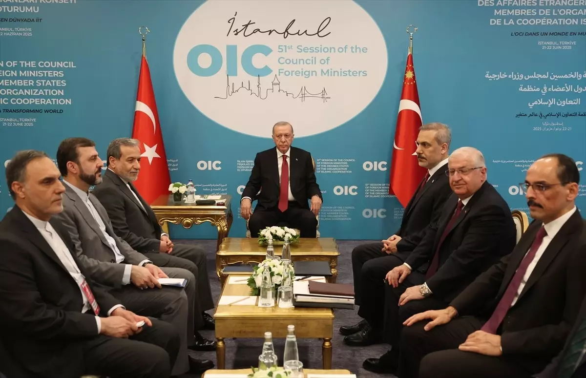 Cumhurbaşkanı Erdoğan, İran Dışişleri Bakanı Erakçi\'yi kabul etti