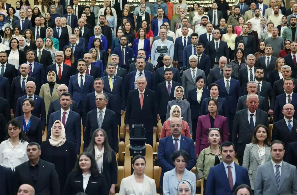 Cumhurbaşkanı Erdoğan: Kamunun mallarını israf eden kimsenin gözünün yaşına bakmayız