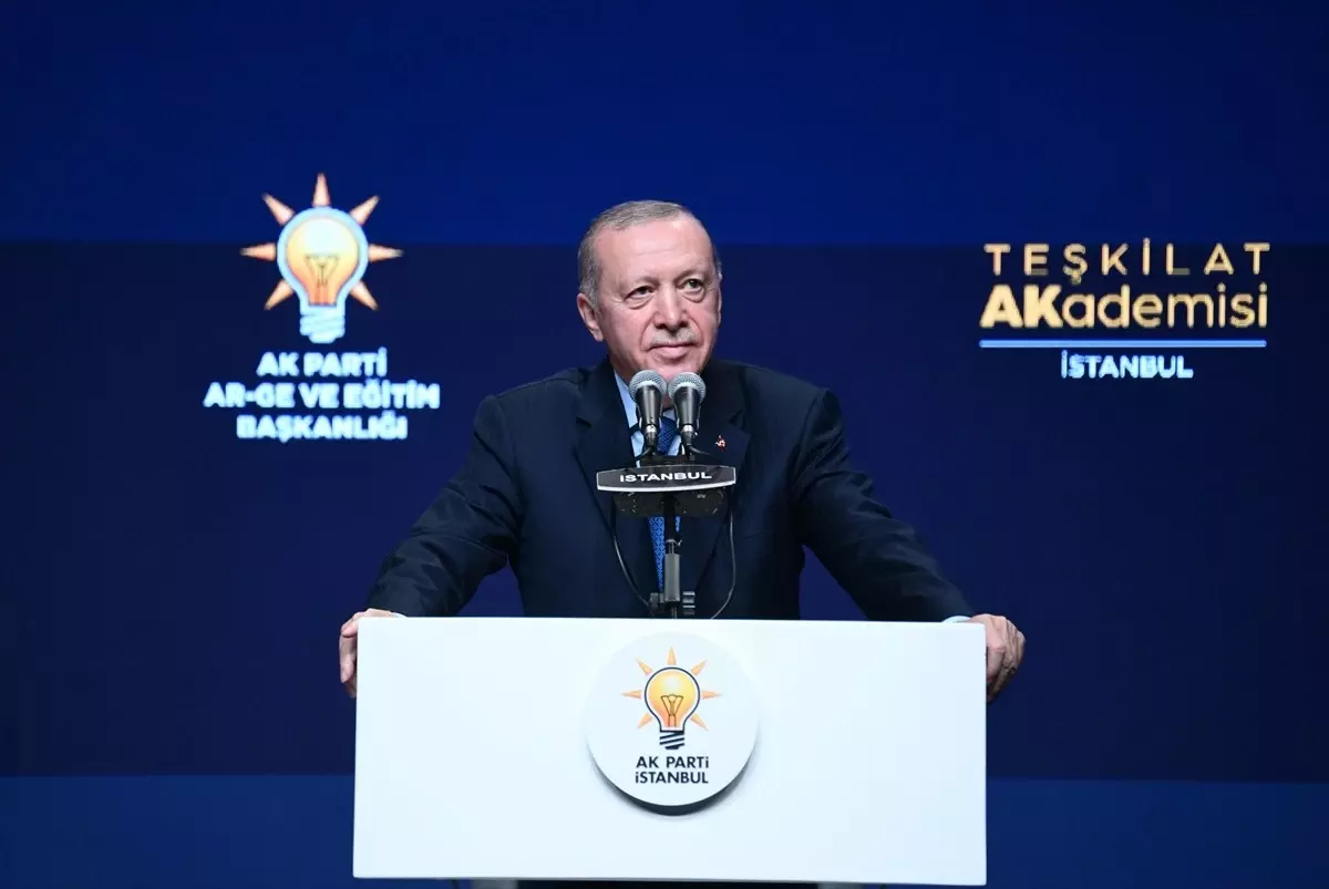 Cumhurbaşkanı ve AK Parti Genel Başkanı Erdoğan, partisinin Teşkilat Akademisi Kapanış Programı\'nda konuştu: (3)