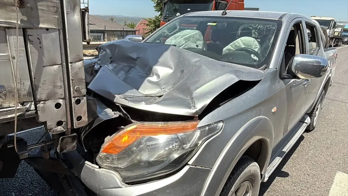 Zincirleme Kaza Kocaeli\'de Trafiği Aksattı