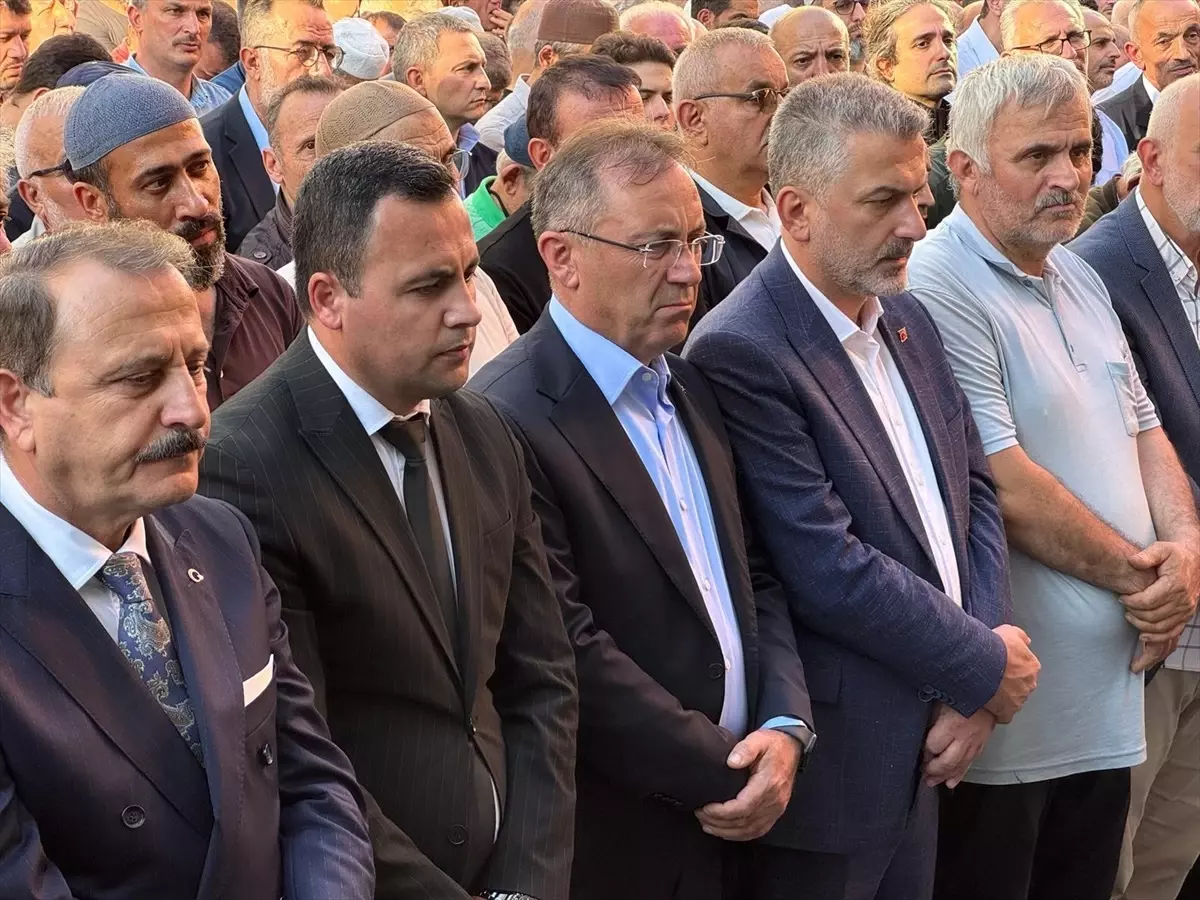 Danıştay Başsavcısı Cenazeye Katıldı