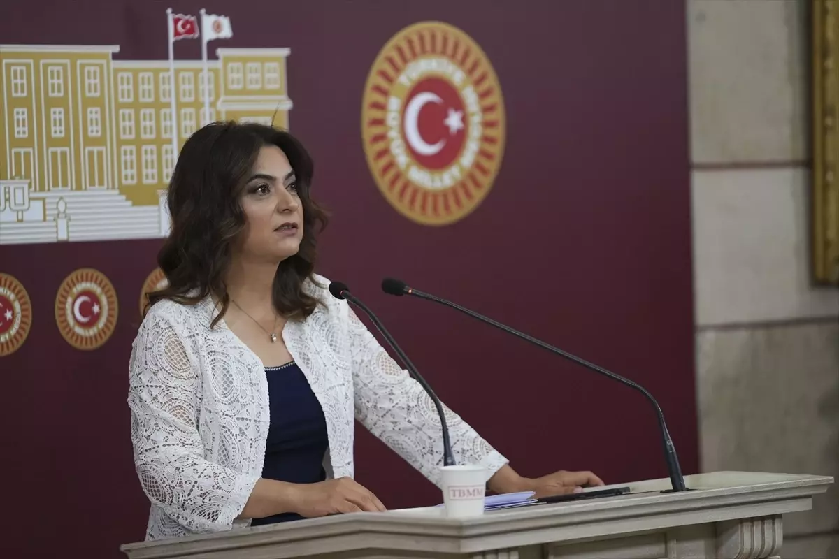 Kılıç Koçyiğit\'ten Deprem ve Yangın Eleştirisi