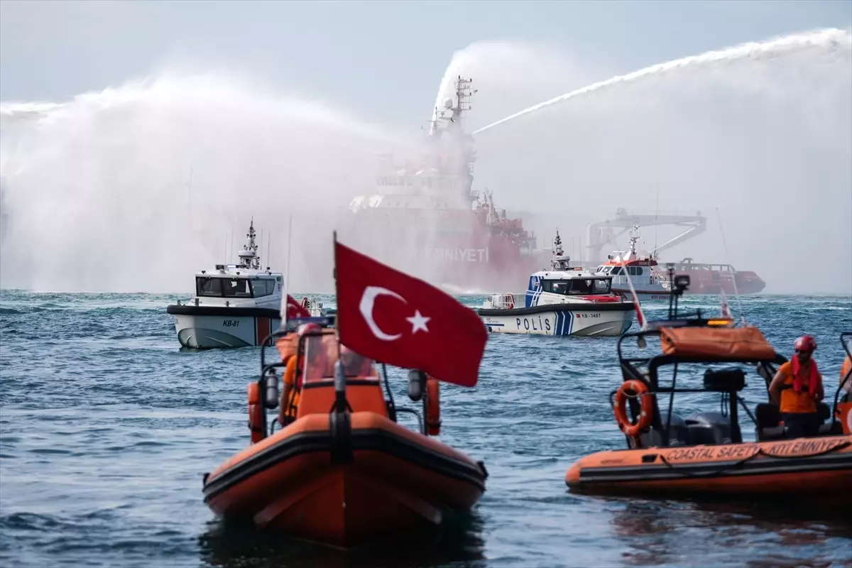 Denizcilik ve Kabotaj Bayramı\'nın 99\'uncu yıl dönümü İstanbul\'da kutlandı