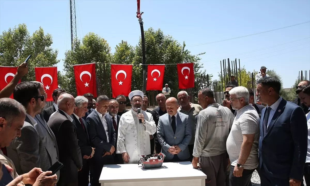Ali Erbaş: Gazze\'de Soykırım Yaşanıyor