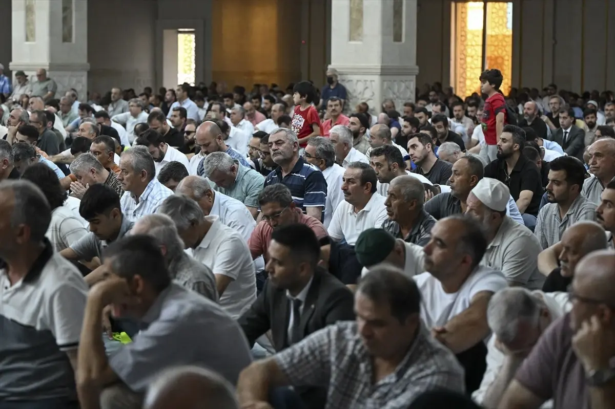 Diyanet İşleri Başkanı Erbaş, Ahmet Hamdi Akseki Camisi\'nde hutbe irat etti Açıklaması